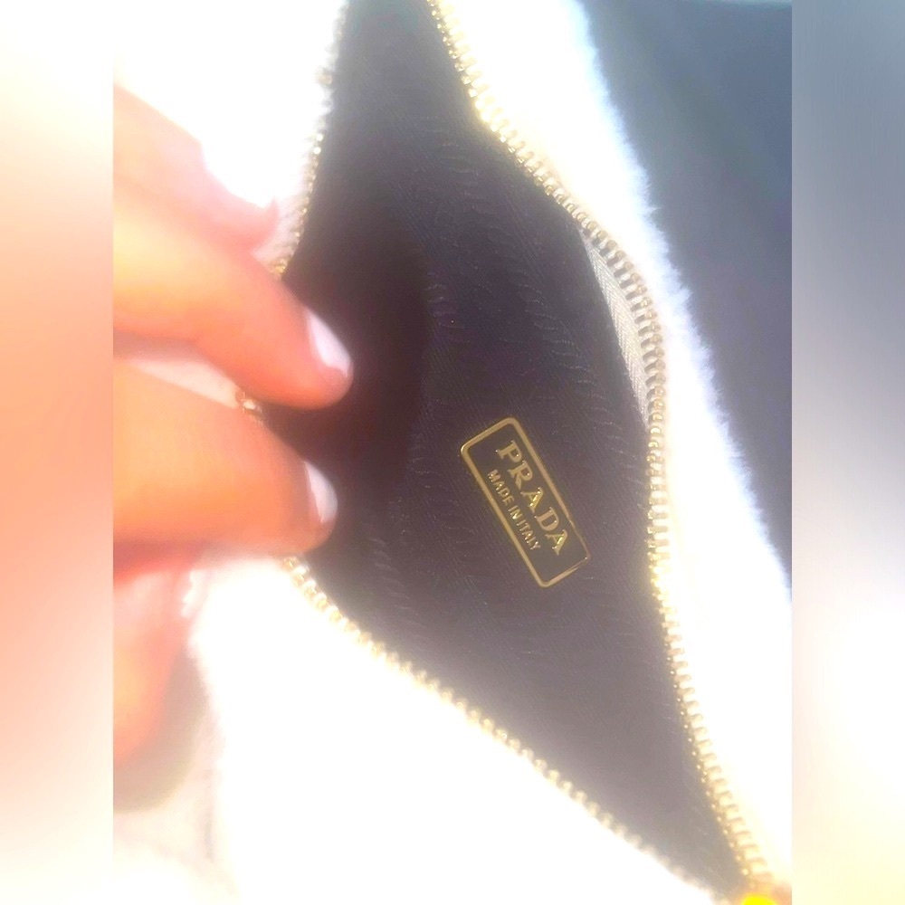 PRADA BAG. - Picture 7 of 7